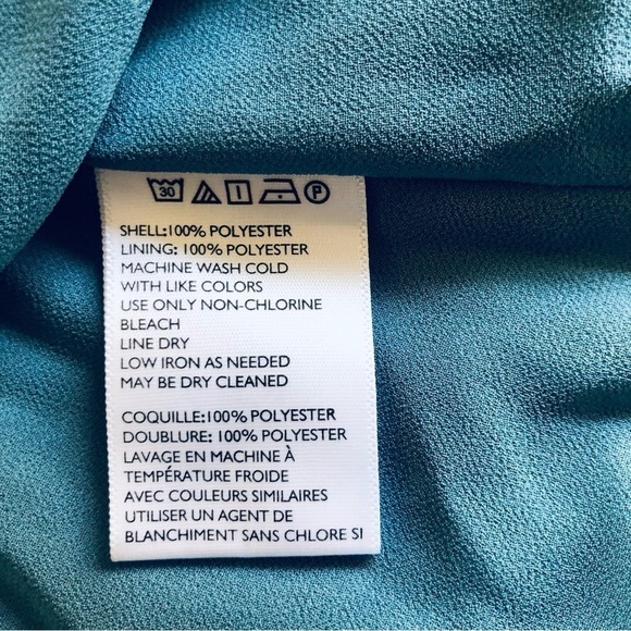 Kimchi Blue Scalloped Silky Spaghetti Straps Plunge V-Neck Cami Top Size XS - Picture 9 of 15